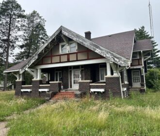 Online Only Real Estate Auction: 589 2nd Street, Lomax, IL