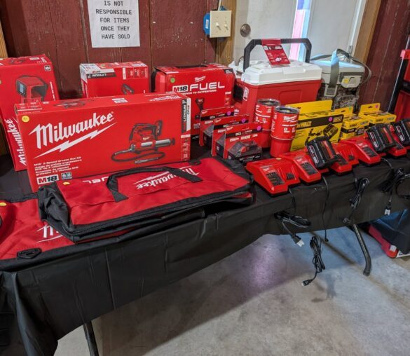 Black Friday LIVE AUCTION – NEW TOOLS – DU Items – Ammo